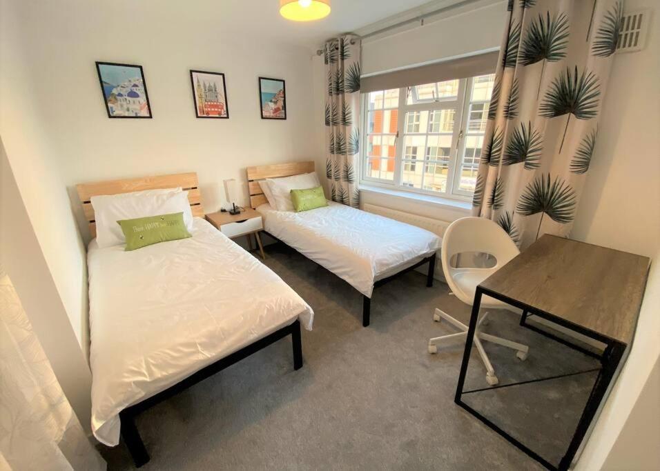 Redhill Town Centre 3 Bed House Near Gatwick Airport, Easy Commute To London Leilighet Eksteriør bilde
