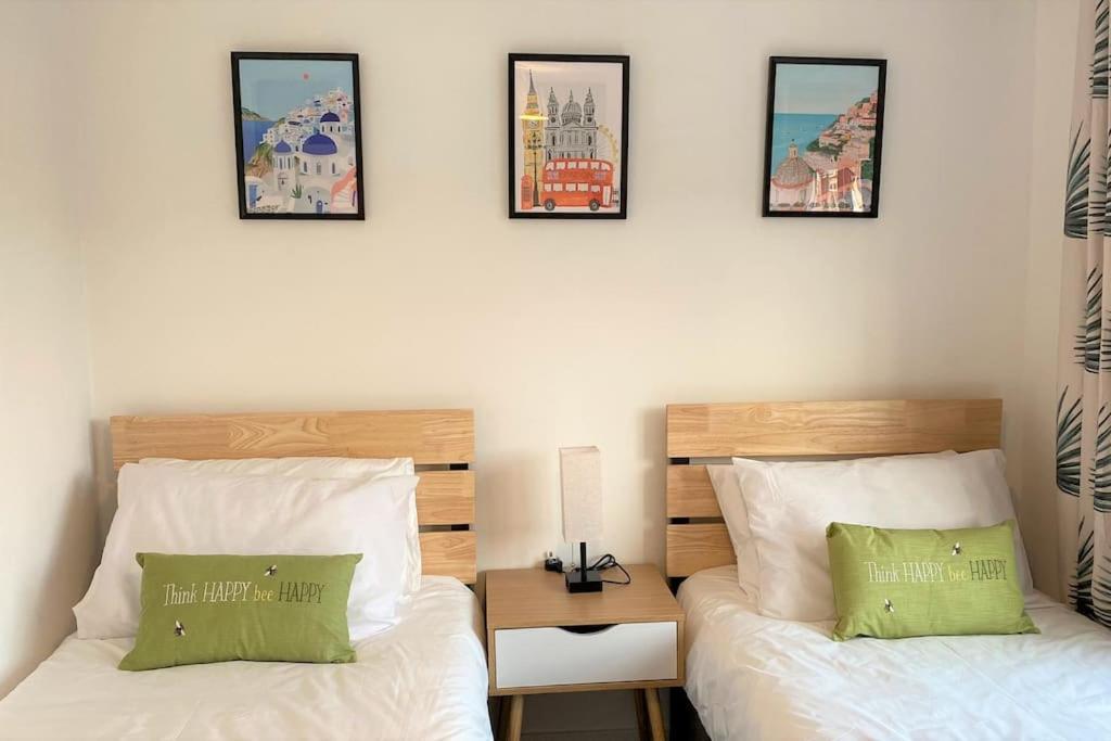 Redhill Town Centre 3 Bed House Near Gatwick Airport, Easy Commute To London Leilighet Eksteriør bilde